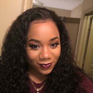 Meet your Posher, Arielle